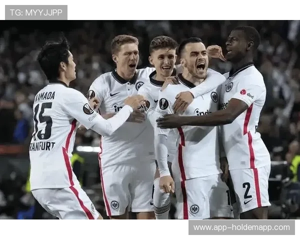 法兰克福vs弗赖堡:欧战资格关键战平局 法兰克福vs弗赖堡:欧战资格关键战平局